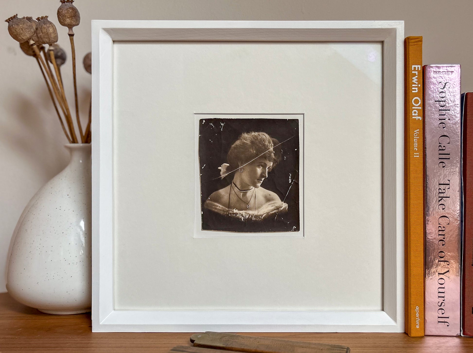 Cicely - Original 1910s Silver Gelatin Photo sepia toned – Elegant Vintage Lady with Handmade Frame