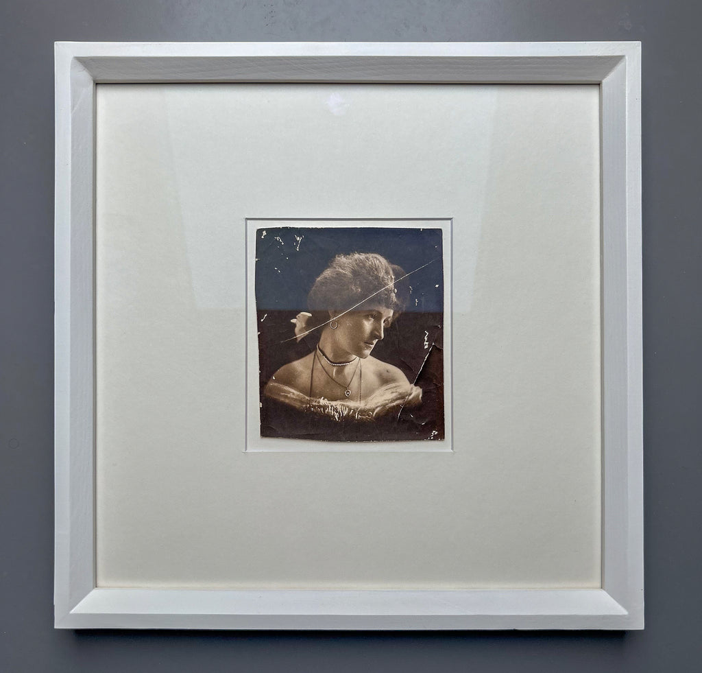 Cicely - Original 1910s Silver Gelatin Photo sepia toned – Elegant Vintage Lady with Handmade Frame
