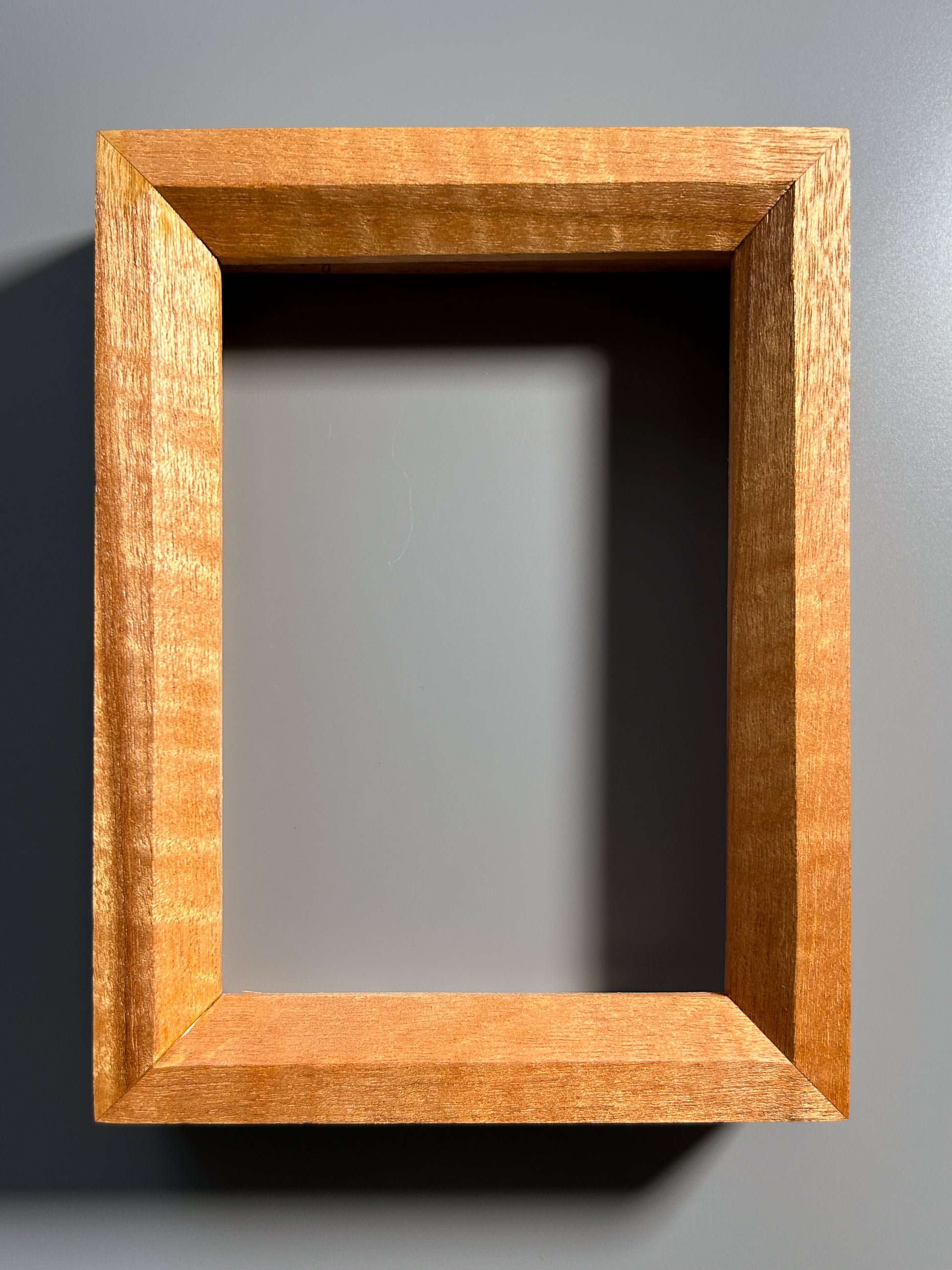 European crafted picture frame with distinctive exotic birdseye maple hardwood grain 4x6 inches