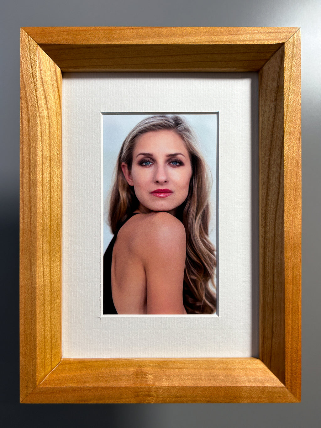 One of a kind picture frame carved from exotic maple wood in Europe 5x7 inches