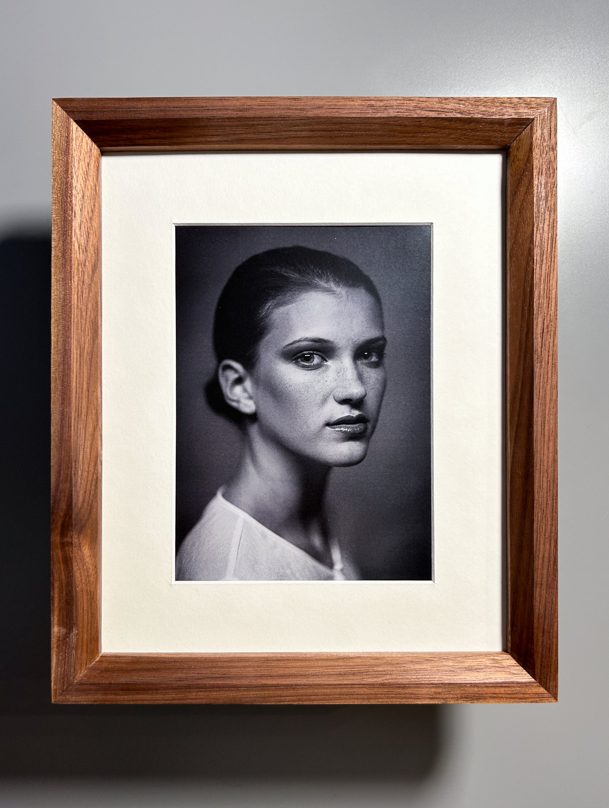 Handmade Walnut Wood Picture Frame 8×10 inch (20x25 cm)