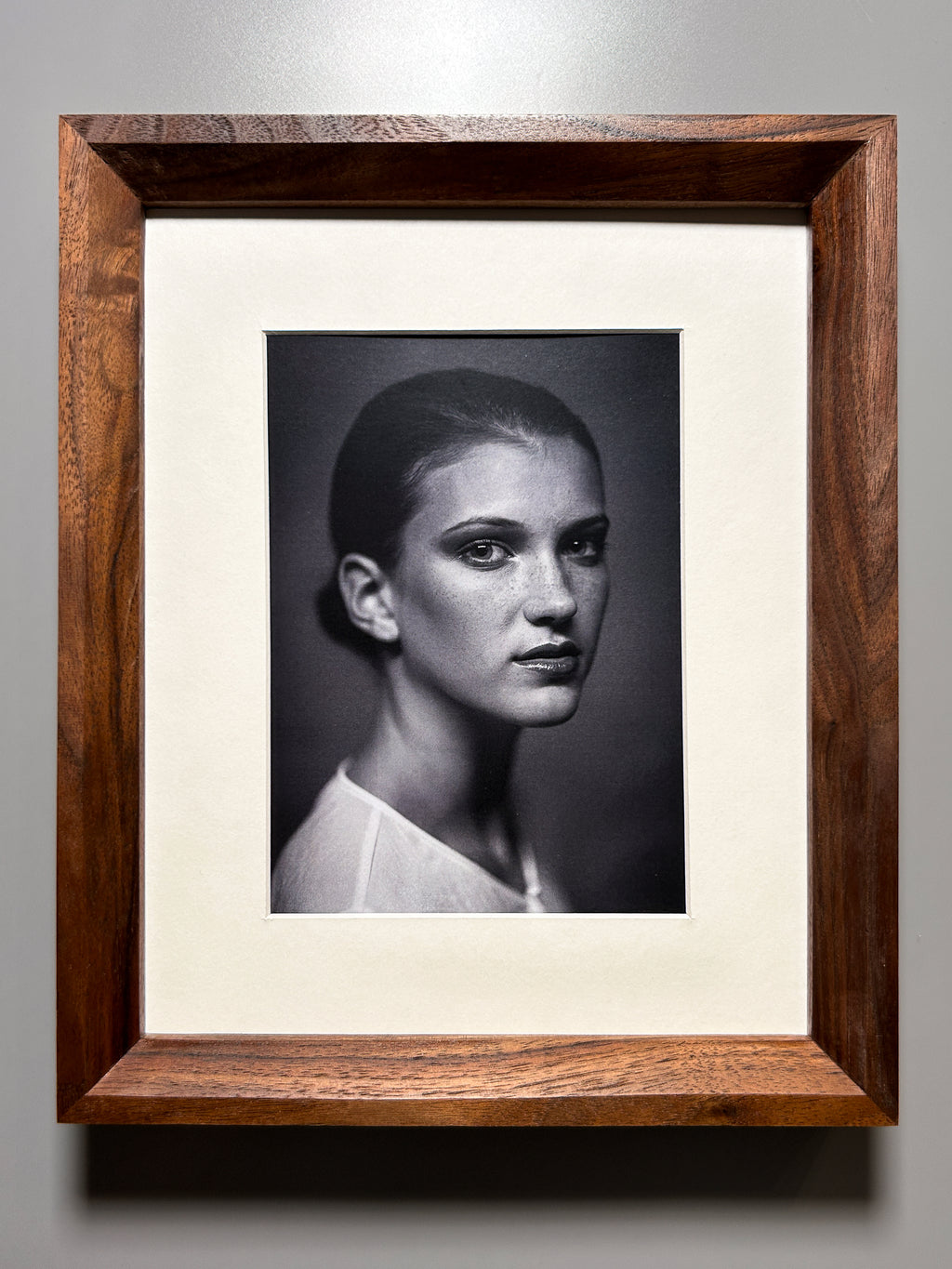 custom handmade photo frame Walnut wood 8x10 inches