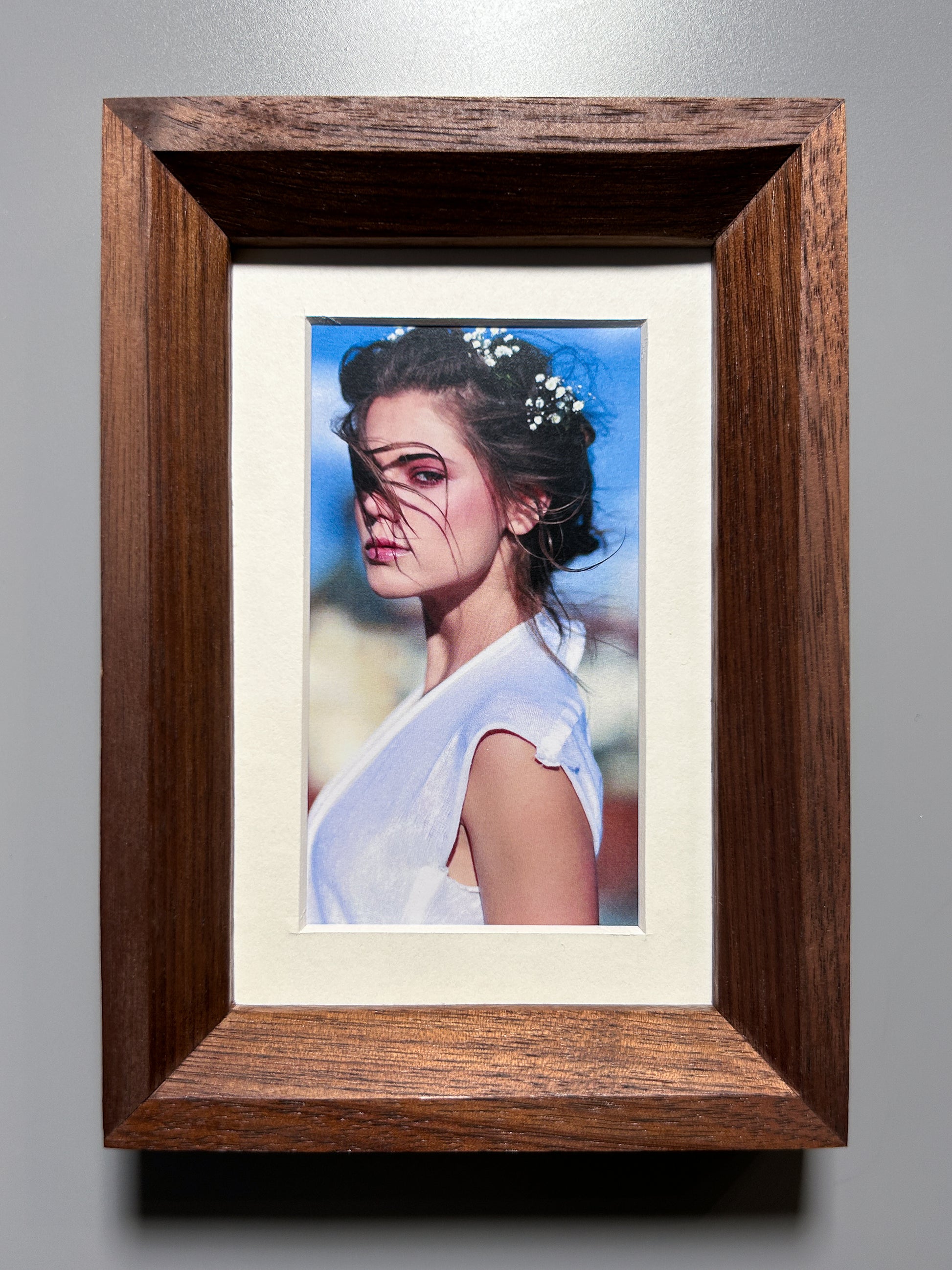 sustainably sourced exotic wood frame walnut 4x6 inches
